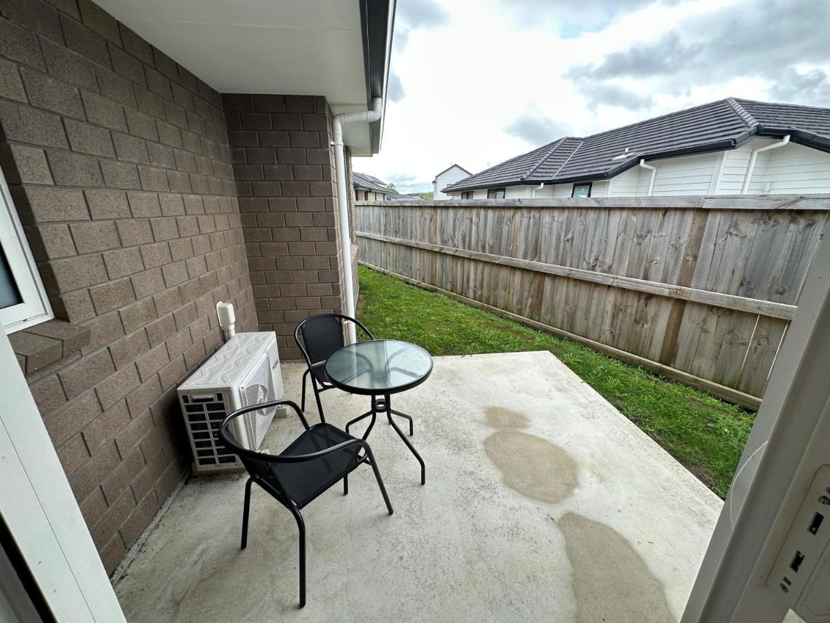 Cosy Self Contained 2 Bedroom Townhouse Hamilton Bagian luar foto