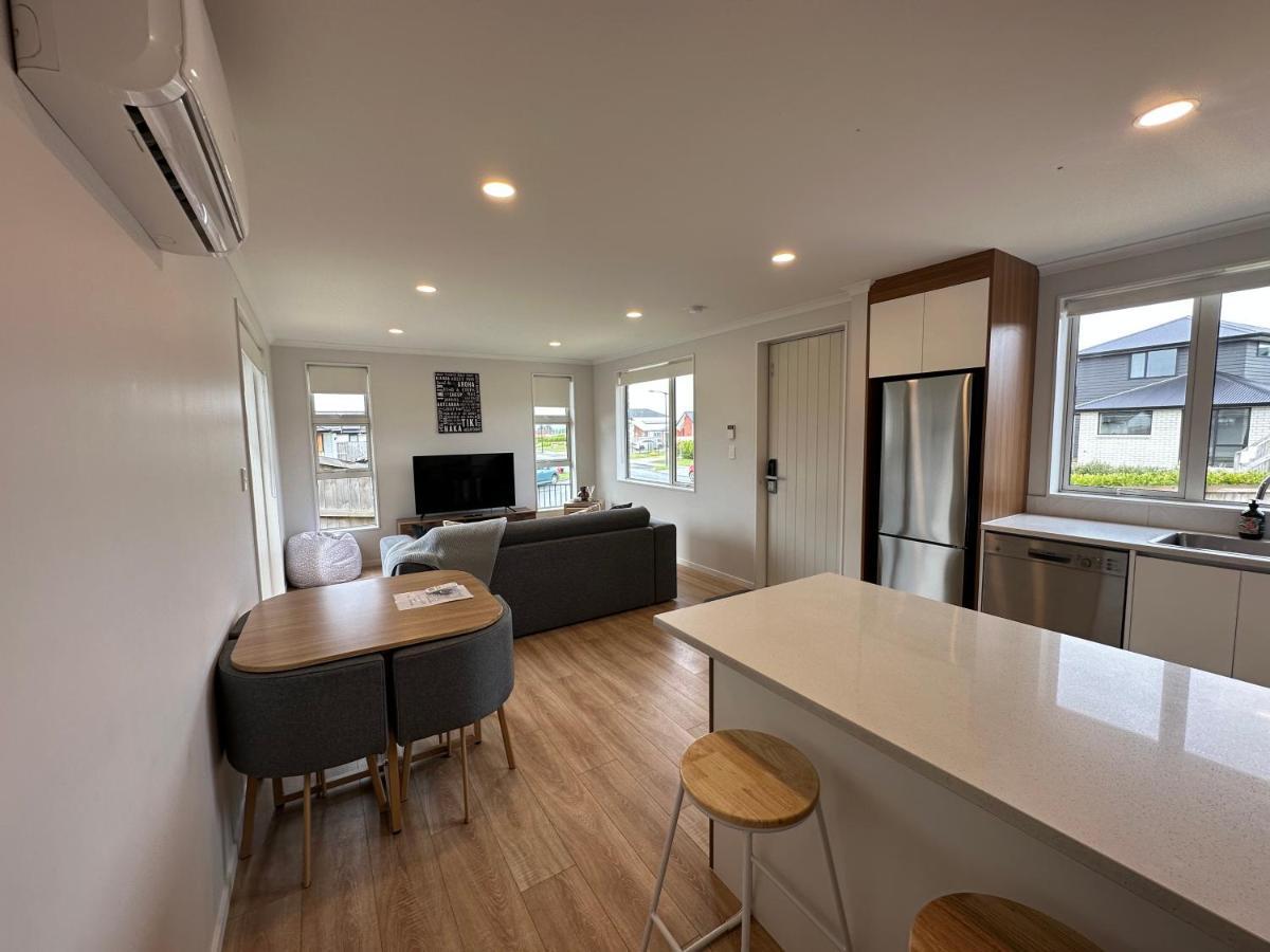 Cosy Self Contained 2 Bedroom Townhouse Hamilton Bagian luar foto